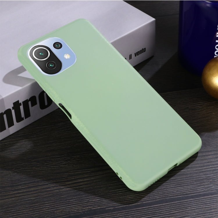 For Xiaomi Mi 11 Lite Solid Color Liquid Silicone Dropproof Full Coverage Protective Case(Green)