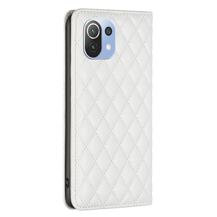 For Xiaomi Mi 11 Lite Diamond Lattice Magnetic Leather Flip Phone Case(White)