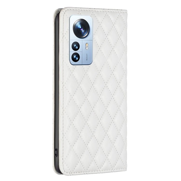 For Xiaomi 12 Pro Diamond Lattice Magnetic Leather Flip Phone Case(White)